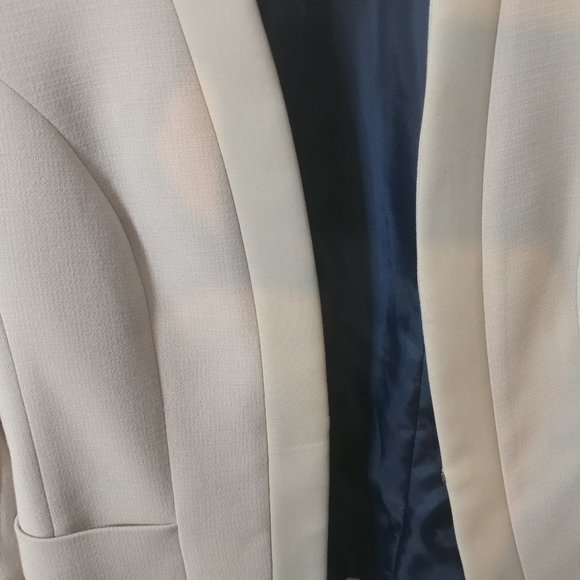 Cream Buttonless H&M Jacket - Picture 13 of 13